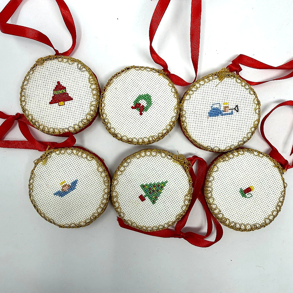 Lot of 6 Vintage Handmade Cross Stitch Christmas Ornaments 2" Round